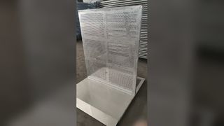 حاجز أمان للتحكم في حشود الحفلات الموسيقية قابل للطي