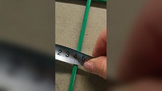دليل التثبيت السهل لسياج الحديقة الشبكي على شكل V