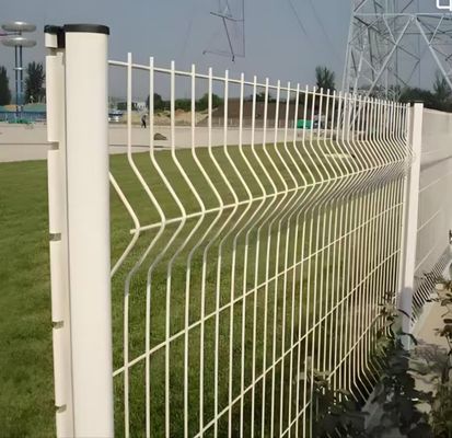 1.8M PVC مغلفة V منحنية منحنية سلك شبكة السياج الحديقة الخارجية 3D السياج مع الشكل الخوخ